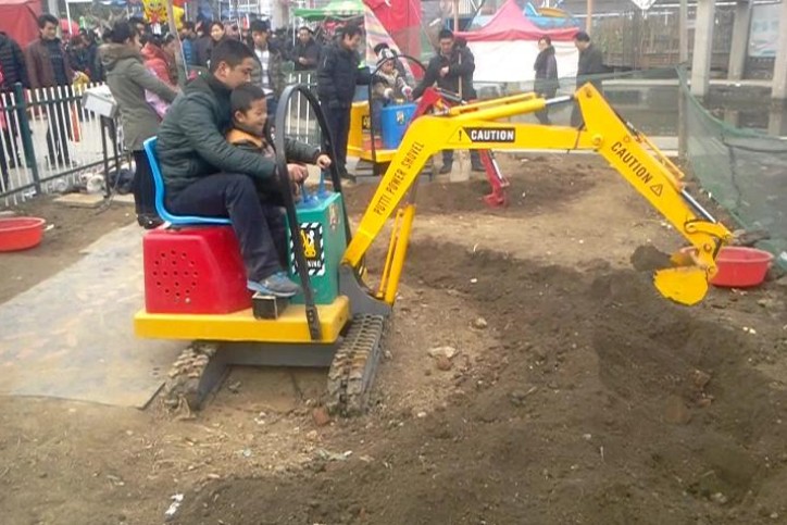 儿童游乐挖掘机 儿童挖掘机价格 游乐挖掘机厂
