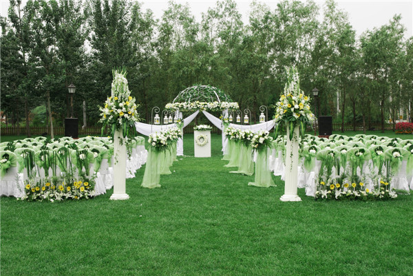 婚礼煽动任职引荐指南：2025 年优质婚庆公司任职商精选