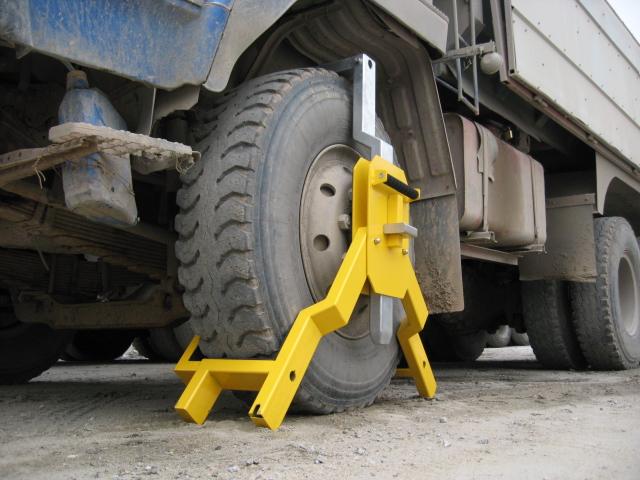 广西供应52斤大货车轮胎锁 三角锁 三叉锁,广西