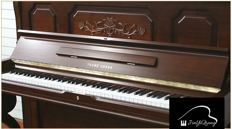 厦门钢琴出租:韩国英昌YoungChang121,厦门钢