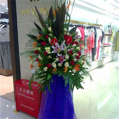 厦门鲜花店v花篮花篮线仔线束图片