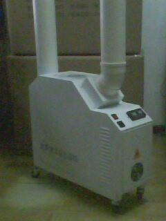 自动加湿器怎么制作 wKgAFFNeOFmALp7iAAAigT1UloA984.jpg