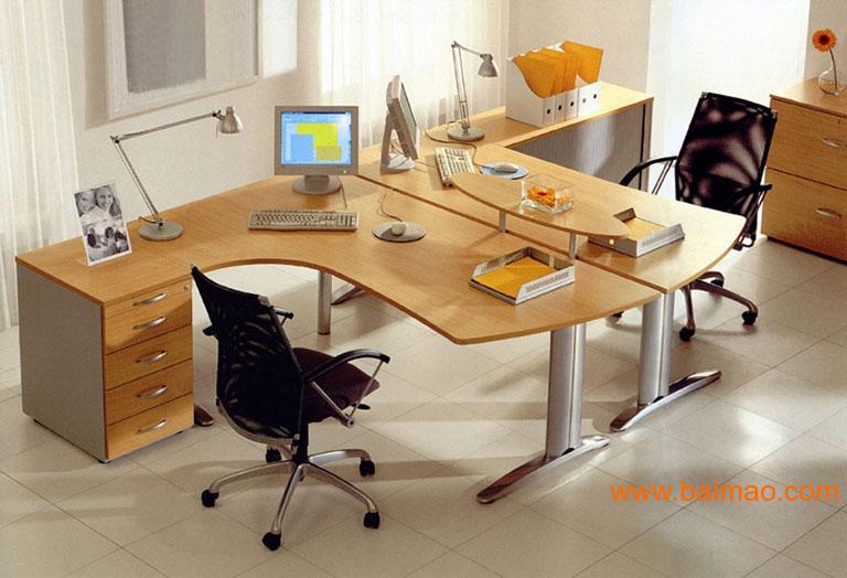 厂家生产各种款式的办公桌、电脑桌、经理桌时尚、大方