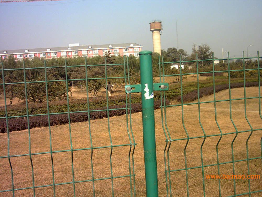 双边丝护栏网 框架护栏网 桃形柱护栏网 钢板网
