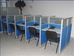 自产屏风隔断一对一培训桌课桌椅办公桌