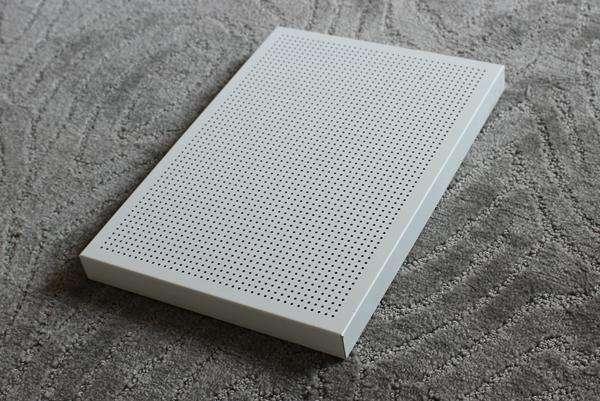 福建铝质吸音板厂家穿孔铝蜂窝吸音板价格规格