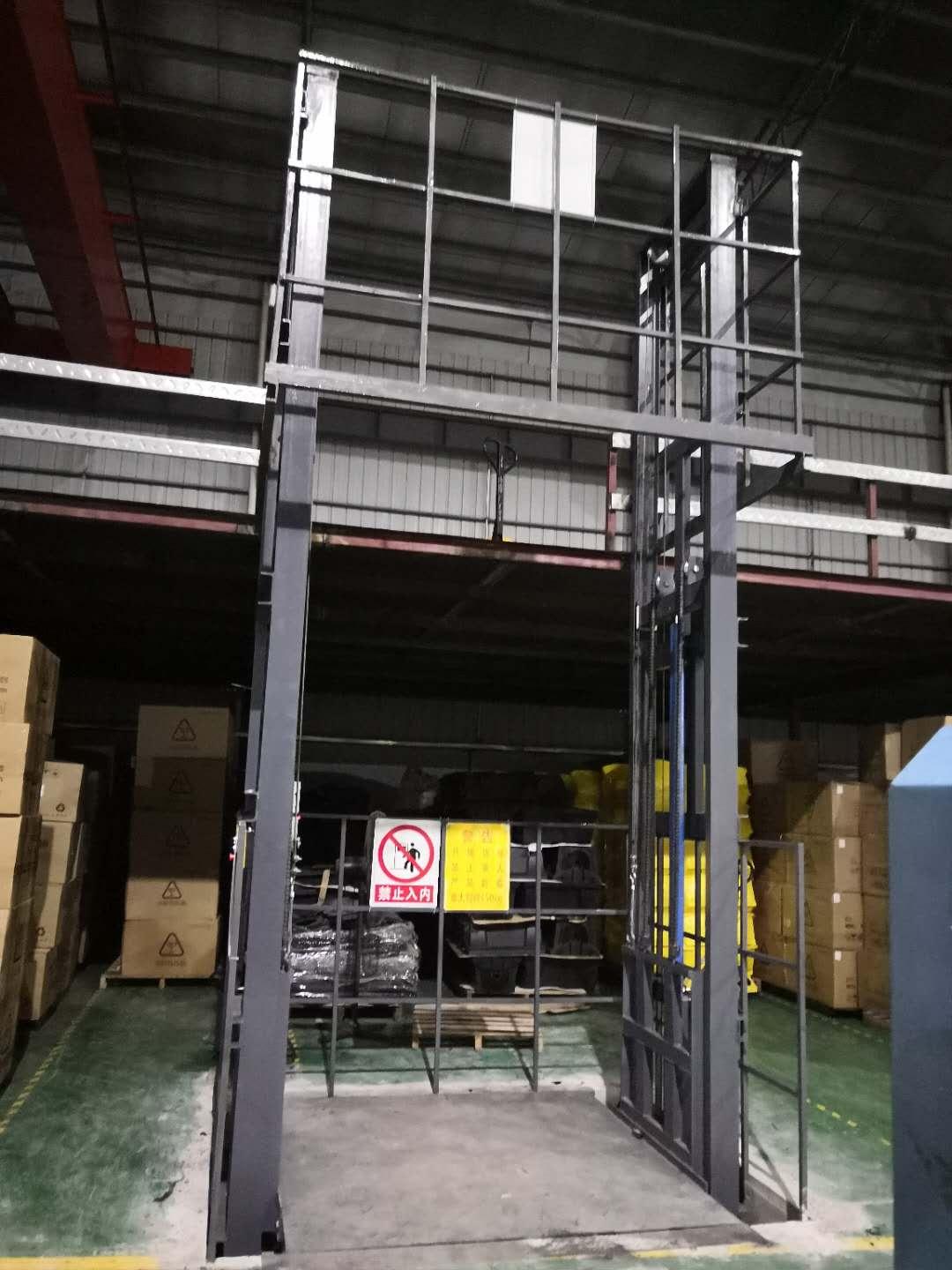 SJG四川定制型液压电梯 仓库简易楼层升降机