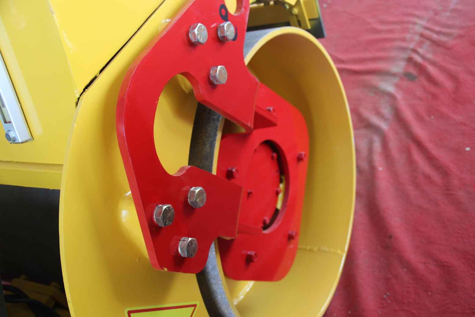 章丘市小型手扶式单钢轮压路机斯优特机械单轮压土机