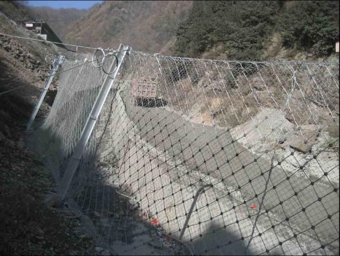 贵州公路铁路边坡安**防护网、落石防护网被动防护网