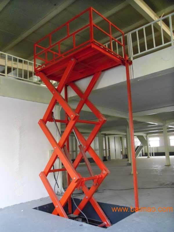 柳州定制小型升降机/家用升降货梯/柳州销售升降平台