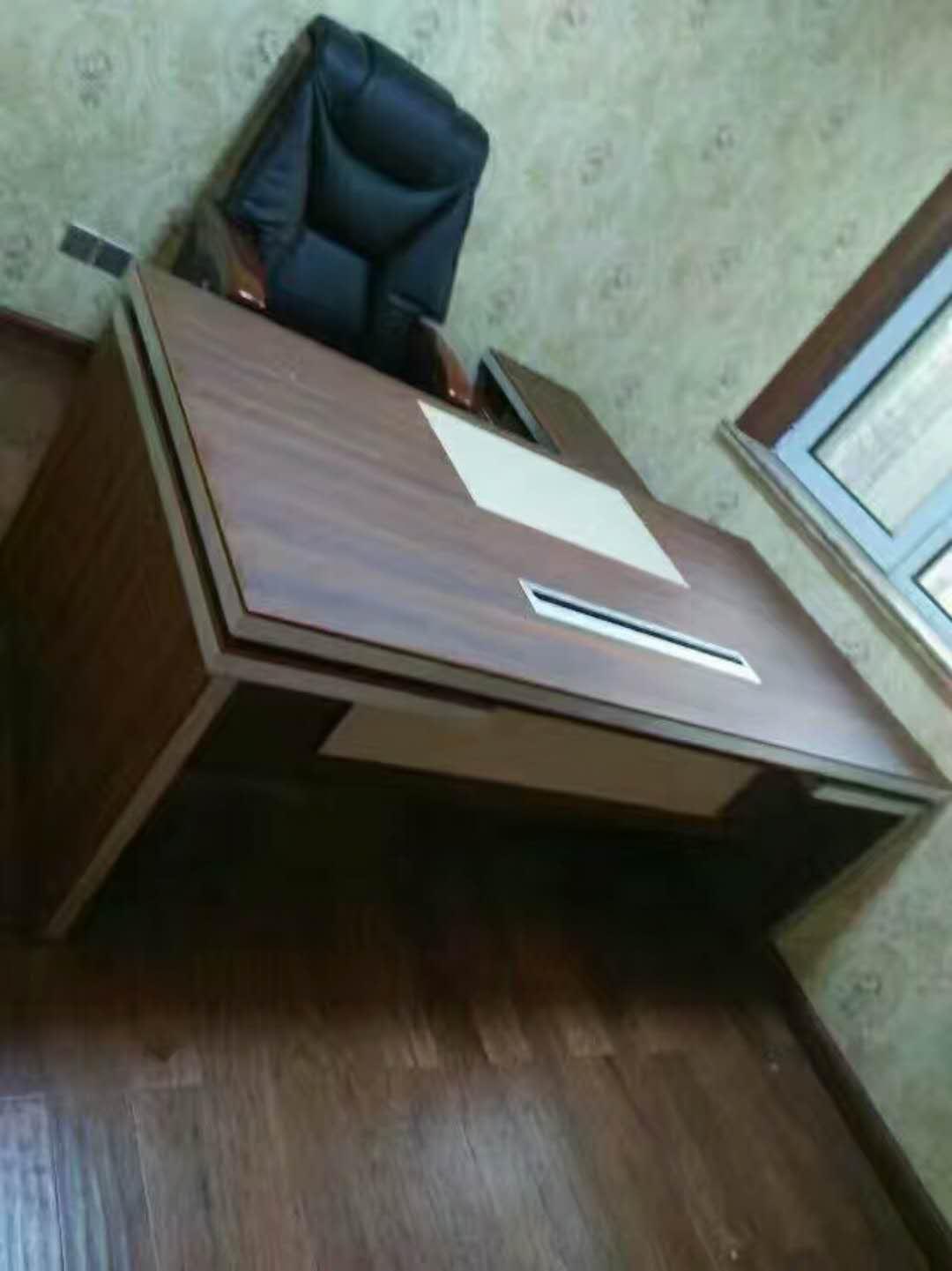 天津办公家具厂家批发各种办公桌椅