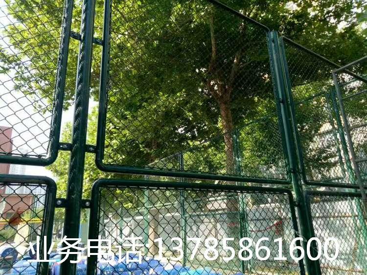 绿色包塑篮球场围栏网产品价绍
