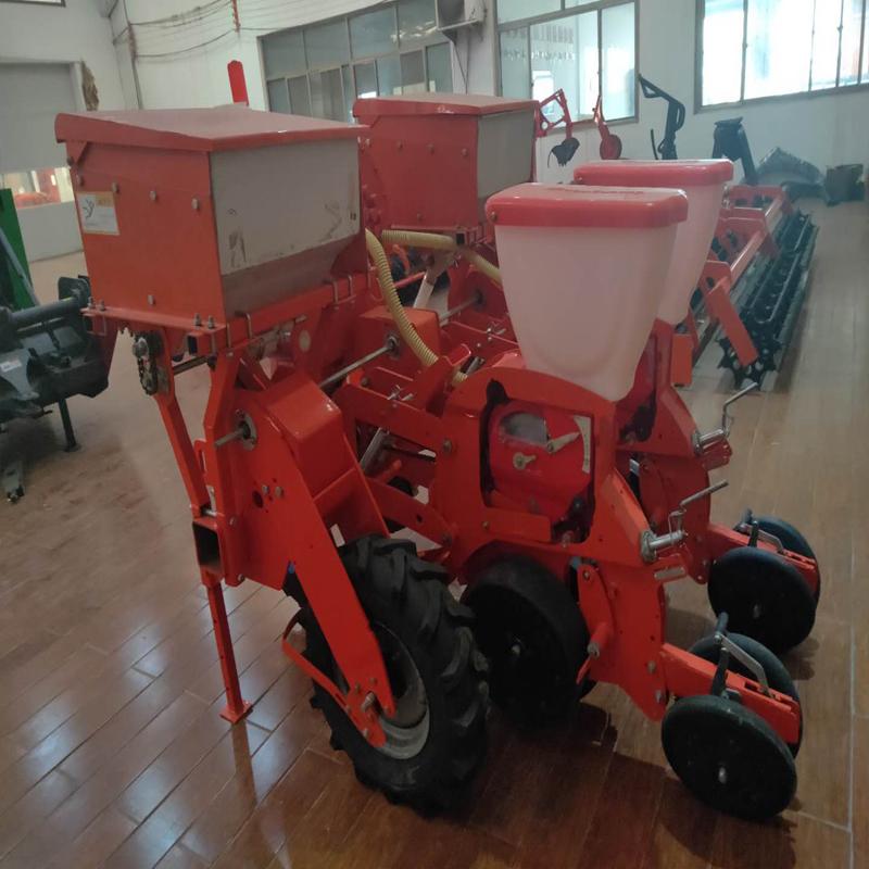 辽宁农场气吸式玉米免耕播种机施肥一体农业机械设备