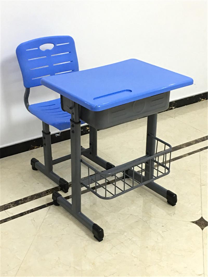 如何选购升降课桌椅  预防近视学生桌