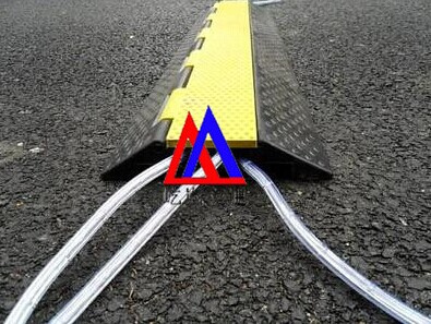 电缆线过线桥 pu室内线槽板 减速带线槽厂家/批发/供应商