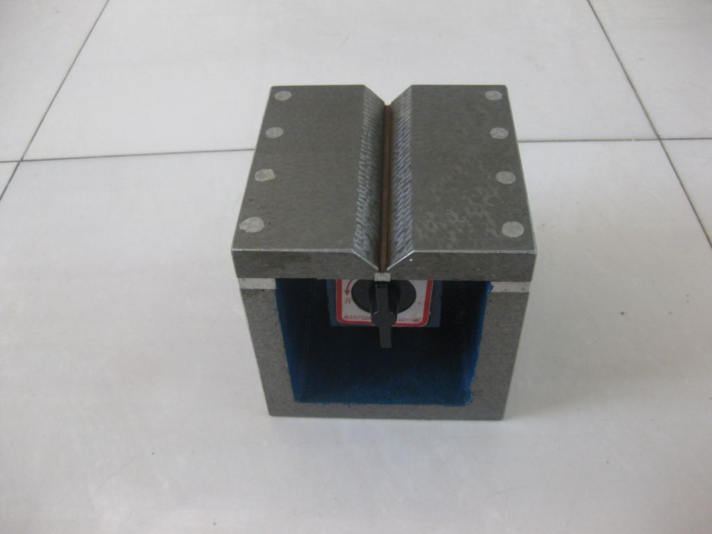 供应厂家直销各种型号铸铁磁性方箱