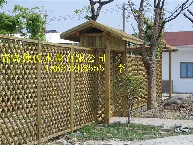 青岛防腐木扶手栅栏，垃圾桶制作安装