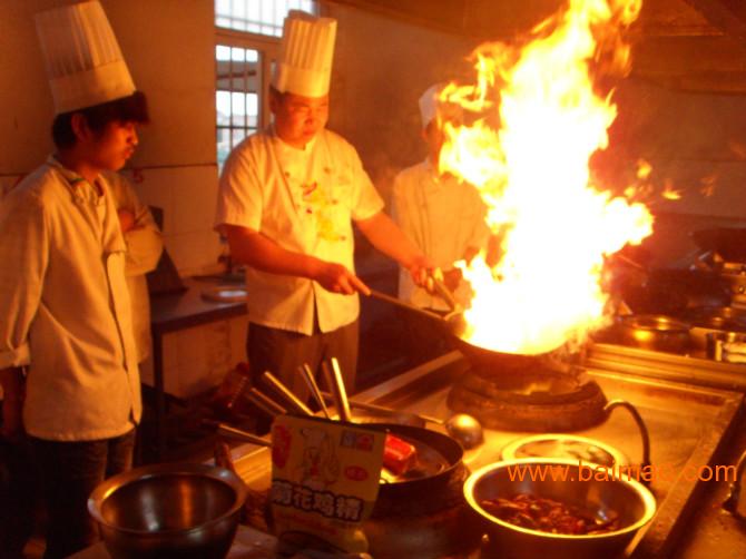 厨师培训——石棚山厨师学校厨师的摇篮
