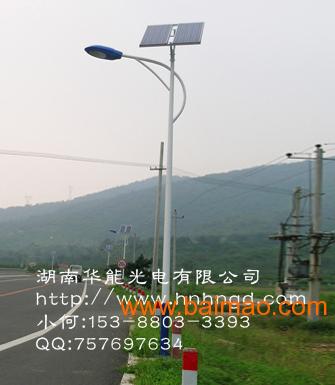 厂家直销临湘太阳能路灯6米经典款 华能小何强力推荐
