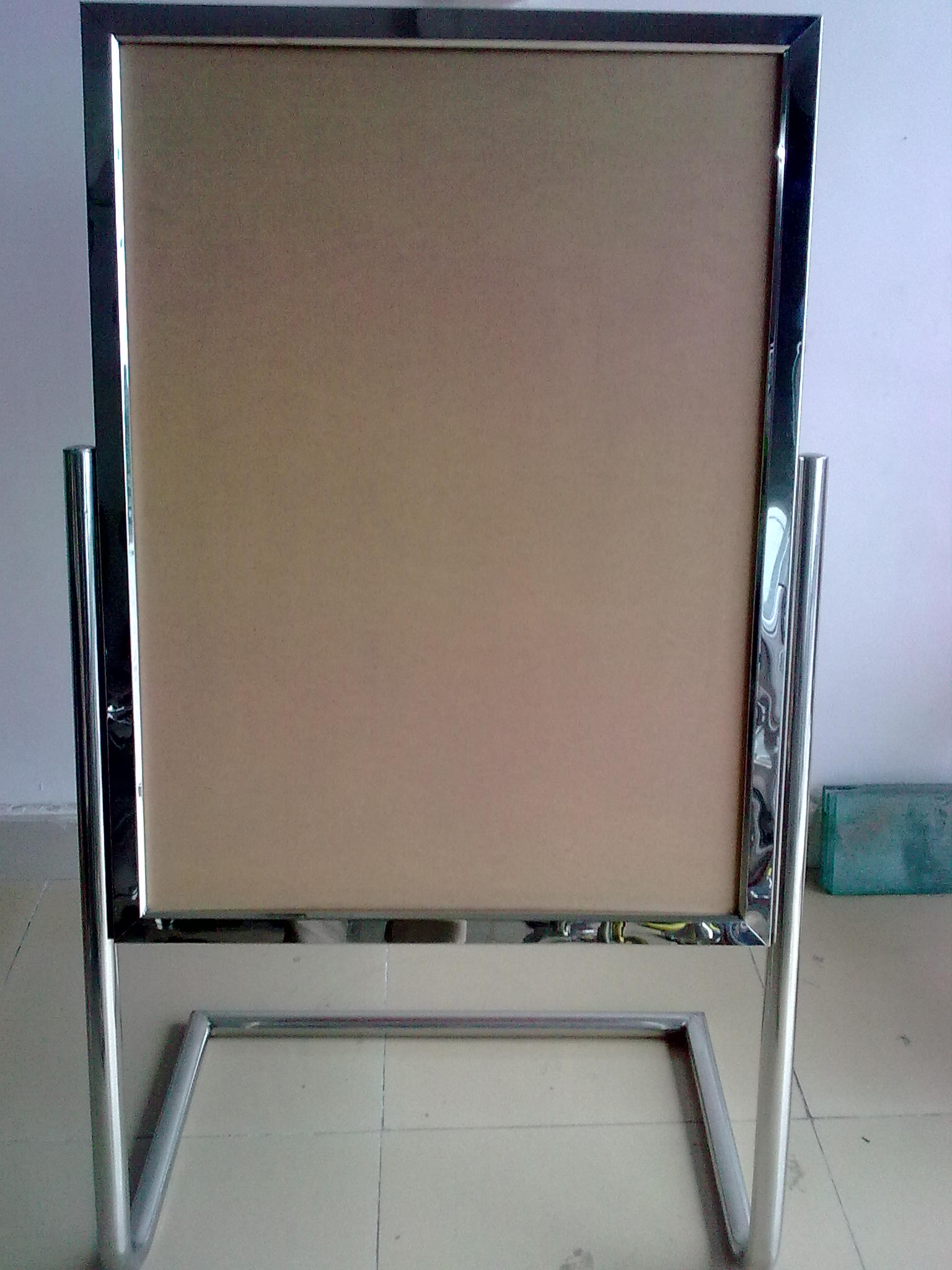 【厂家直供】特价现货供应 酒店l形钛金/不锈指示牌