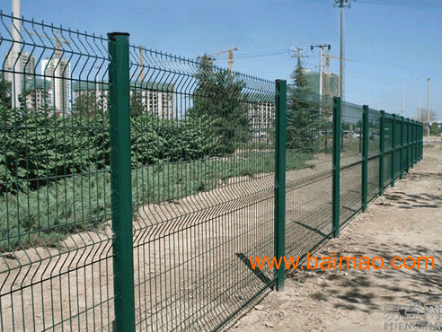 供应河北桃形立柱护栏网规格、报价、生产厂家