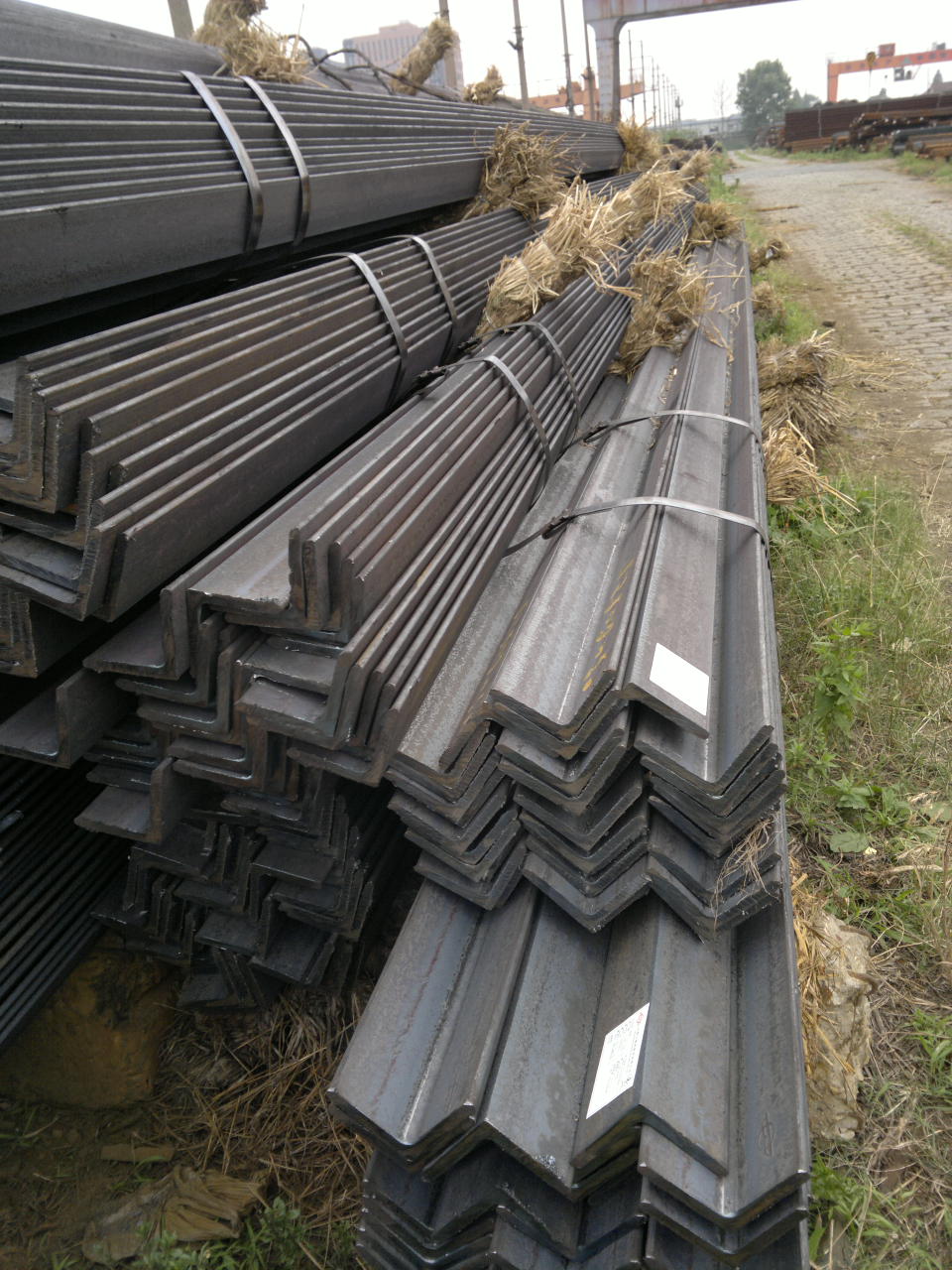 上海80x80x8马钢角钢价格,角钢行情