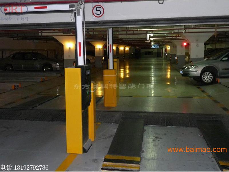 拦车道闸 安装停车场设备 智能直杆道闸、栅栏道闸