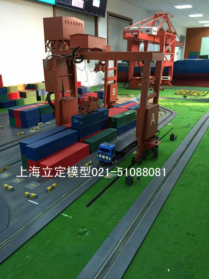 上海立定展示模型陆地钻井平台模型不同型号越野车模型