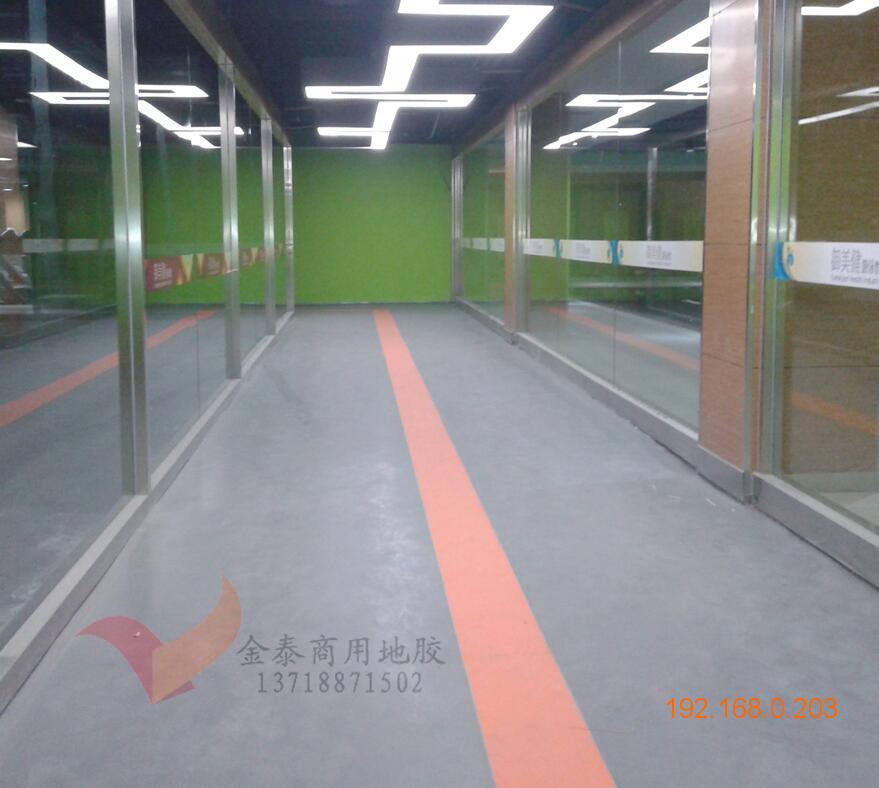 厂家直销哈尔滨健身房塑胶地板
