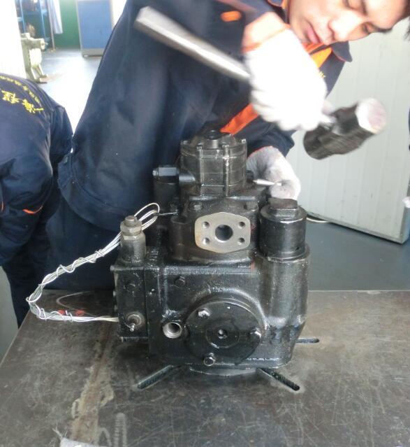 上海维修萨奥液压泵MF089  液压泵维修