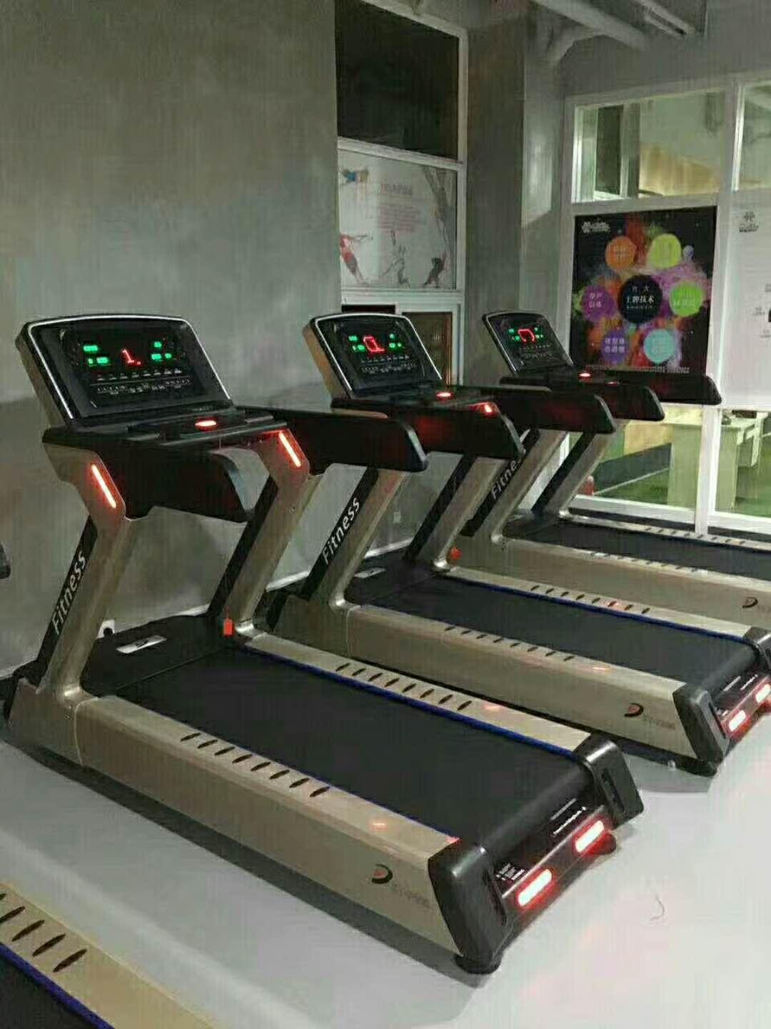 厂家供应室内健身器材商用电动跑步机