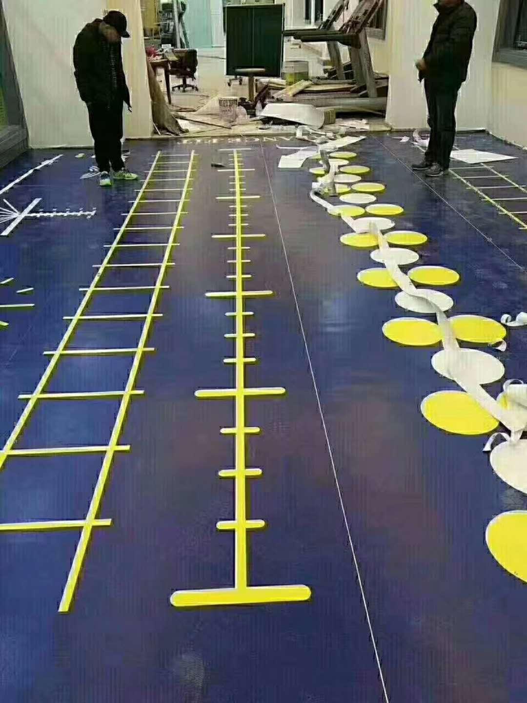 厂家供应塑胶地垫功能地胶PVC运动地板健身房地垫
