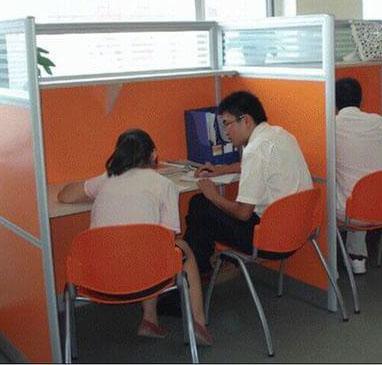 呼叫中心桌椅-电话桌-话务桌-屏风隔断-天津办公家