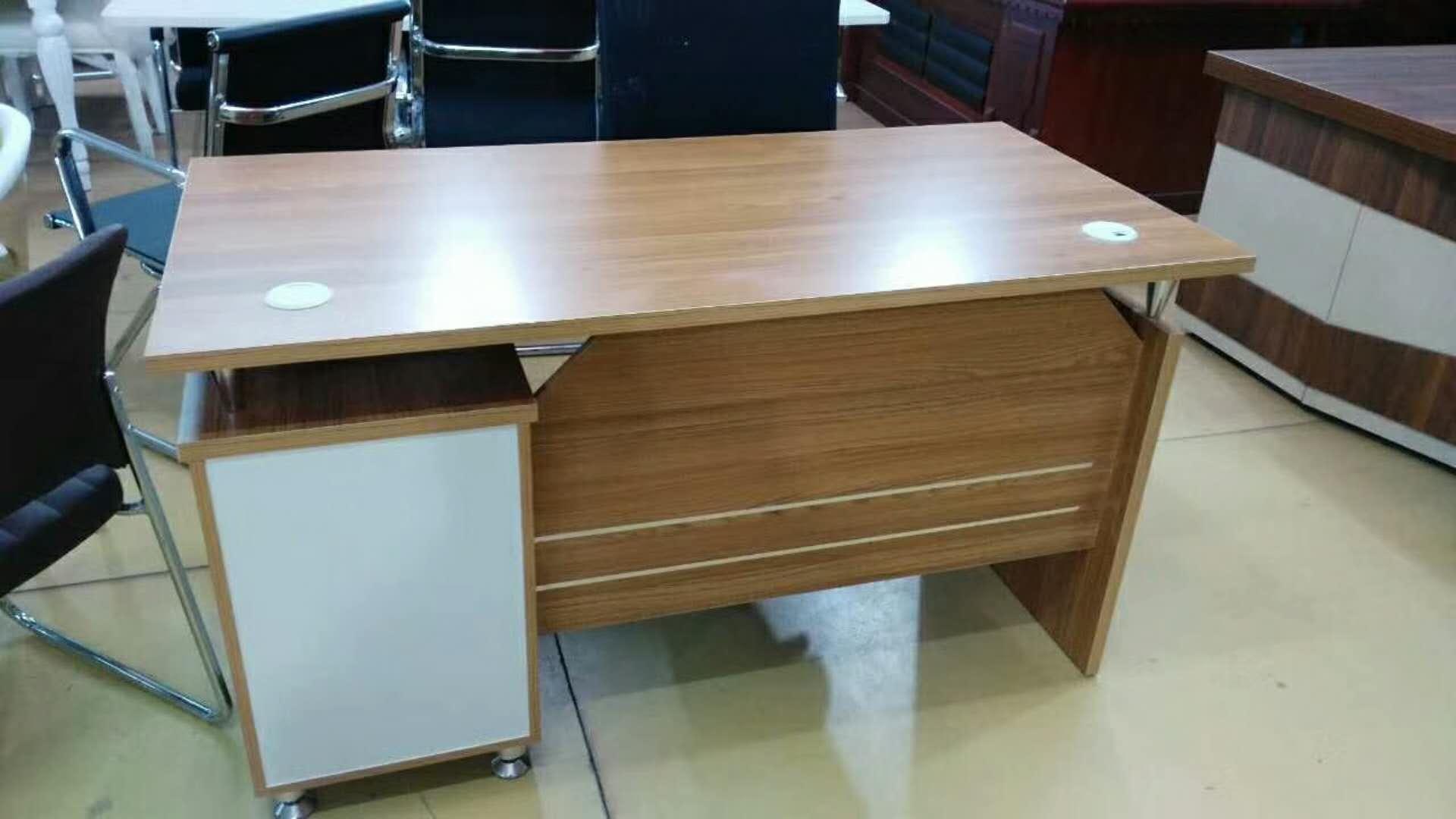 天津同辉办公家具厂供各种材质电脑桌经理桌老板台