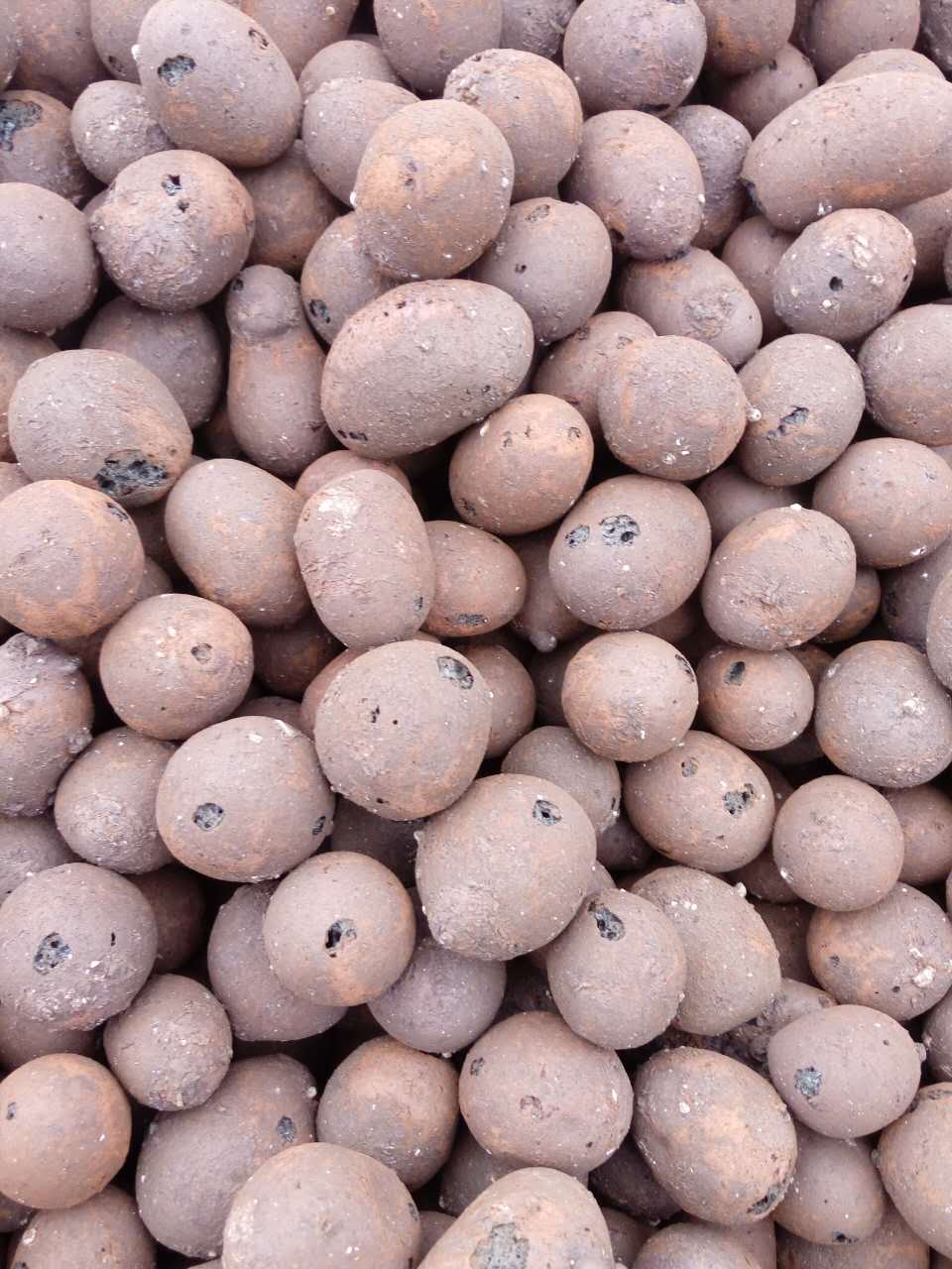 万杰建材厂,是目前广东省珍珠岩系列产品**生产厂家之一,**陶粒供应商