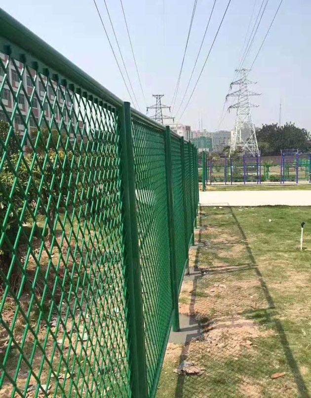 广州钢板网护栏批发 防抛网生产厂家 金属网罩的作用