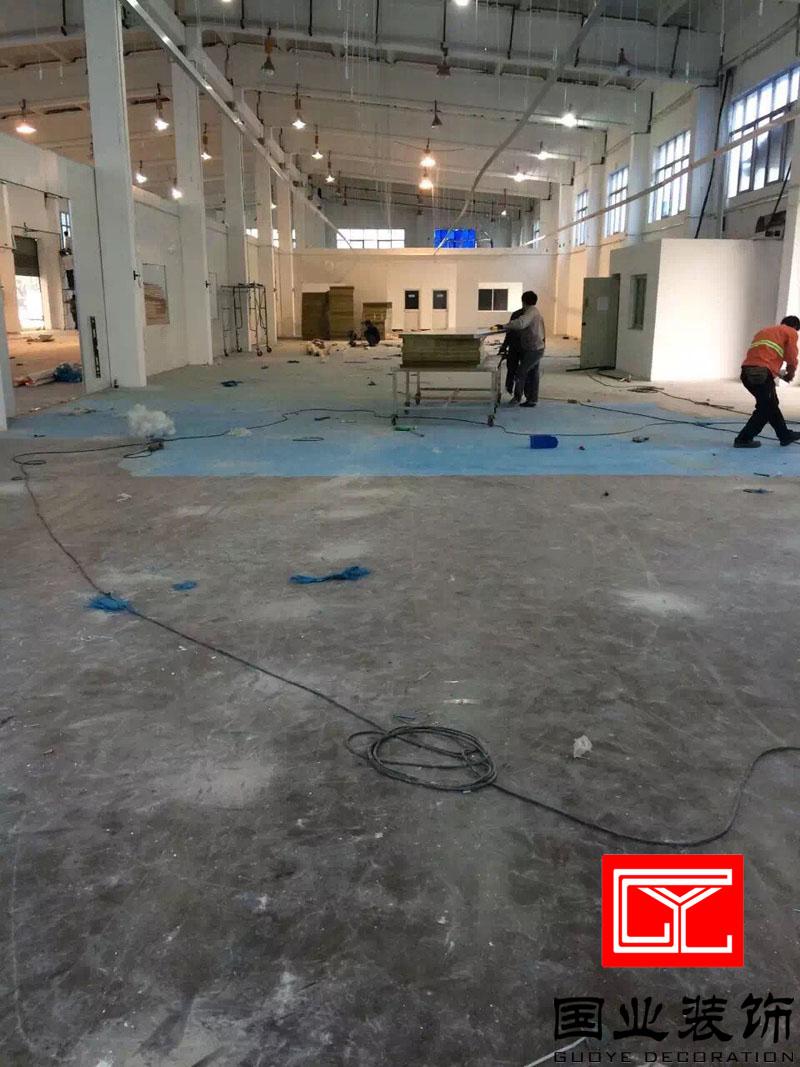 上海徐汇办公室装修 复合地板安装 墙砖地砖安装施工