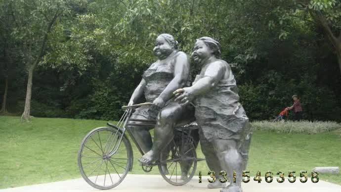 公园骑车人物铜雕