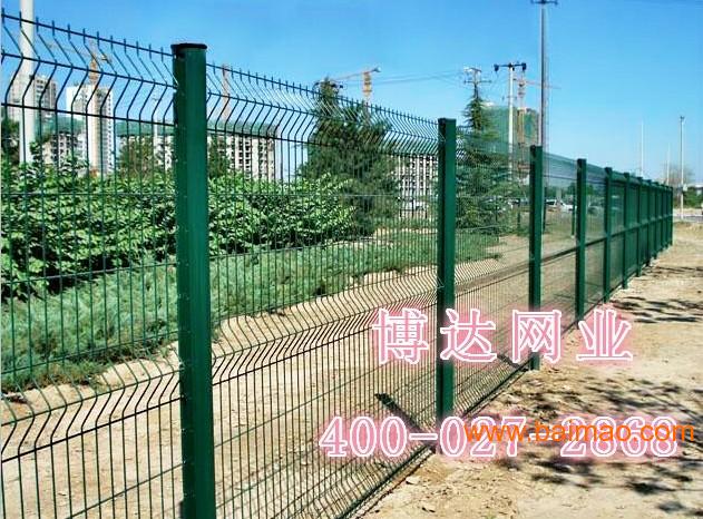 湖北咸宁小区三角折弯护栏/花园园林围栏价格