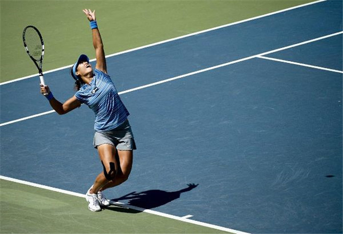 厦门体育健身培训资讯 厦门网球培训资讯 > 正文 上旋发球