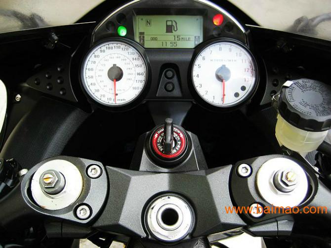 出售摩托车川崎ZX-10R 价格：3000元