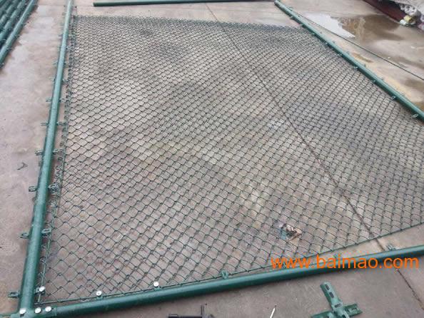 供应勾花护栏网动物围栏网体育场球场隔离弹性网栏